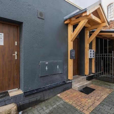 Number 5 Vlevo Dole Apartment Рокитнице над Ийзероу Екстериор снимка